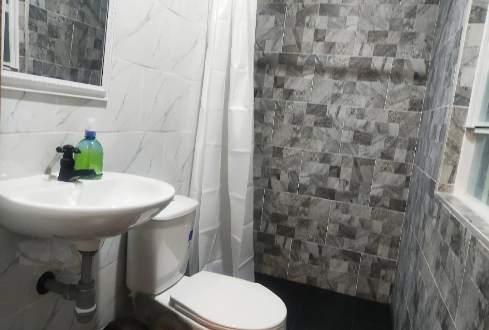 C Habitacion Con Bano Privado Bogotá Pensionat
